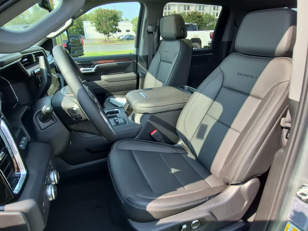 2026 GMC Sierra 3500HD Denali - Photo 11
