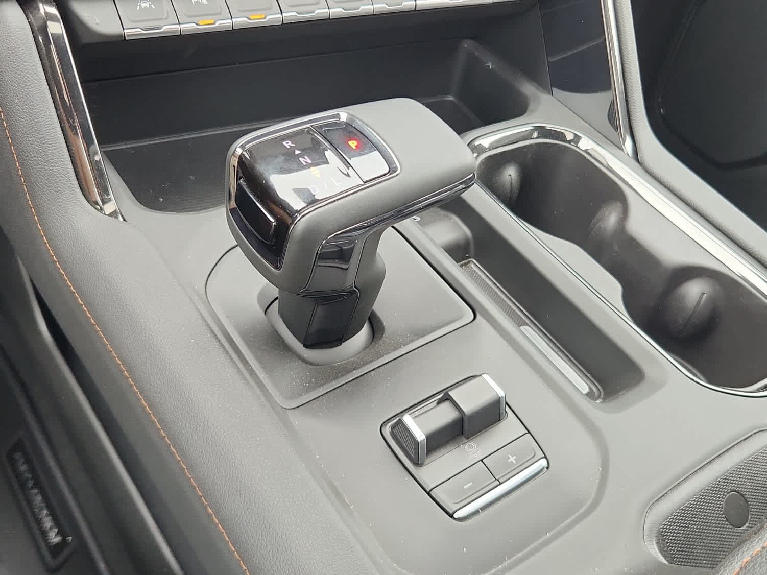 2025 GMC Sierra 1500 AT4 - Photo 15