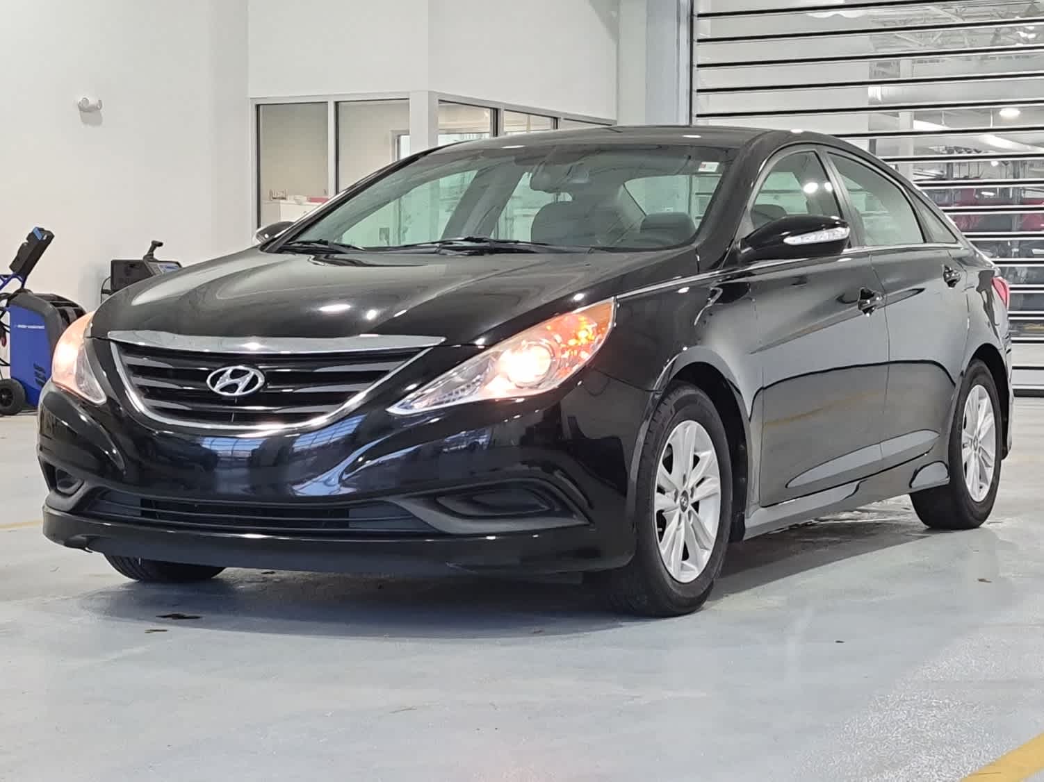 2014 Hyundai Sonata GLS's photo