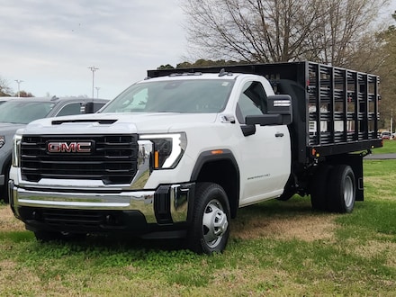 2025 GMC Sierra 3500 HD Chassis Cab Pro Truck