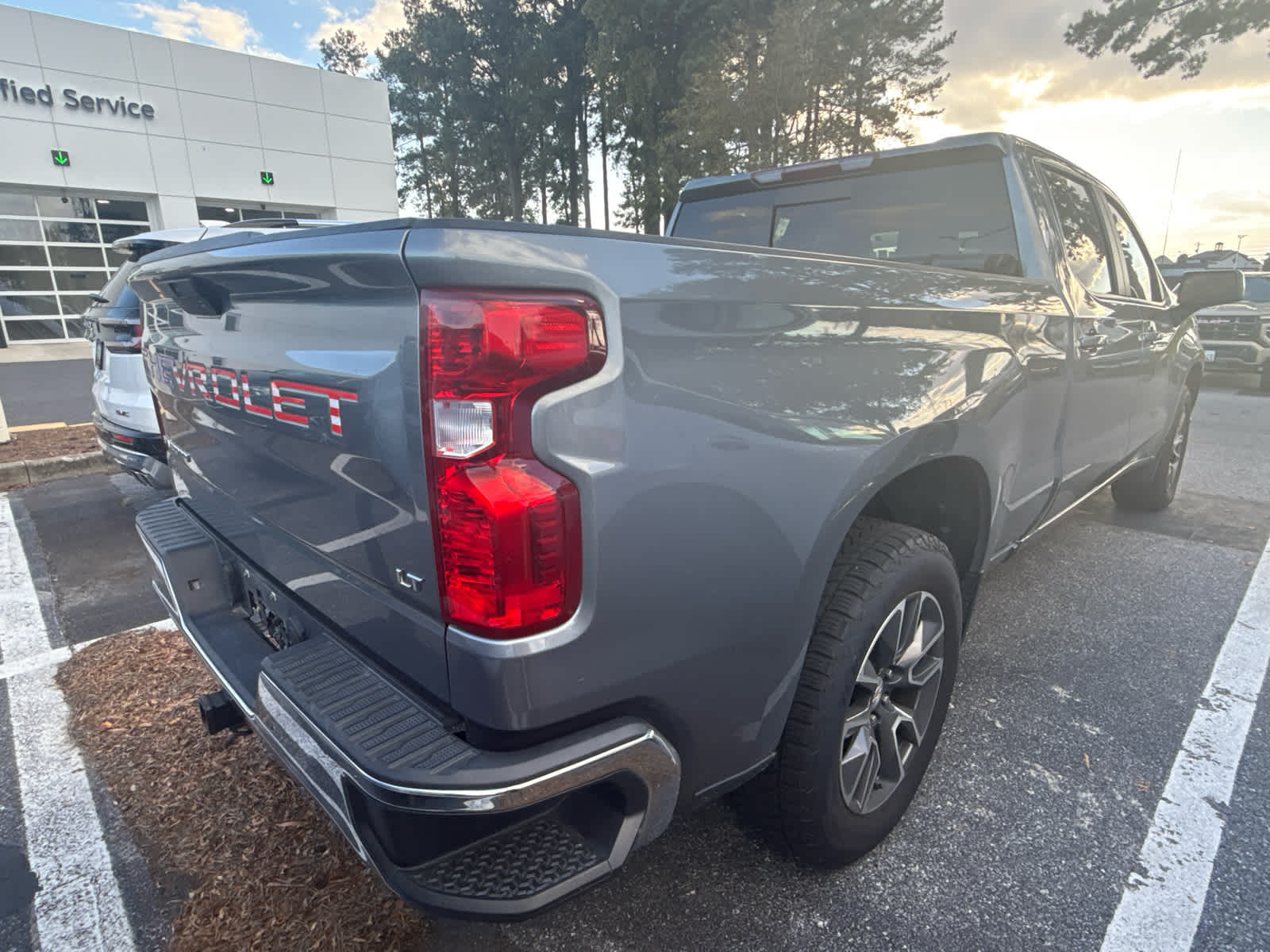 Used 2021 Chevrolet Silverado 1500 LT Truck