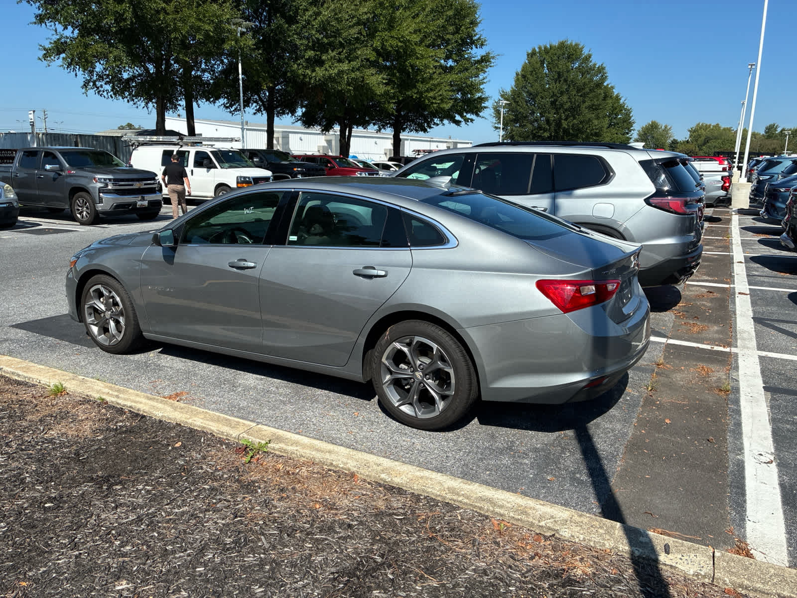 2023 Chevrolet Malibu 1LT photo 3