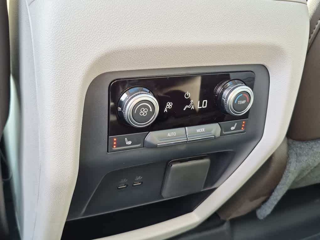 2027 GMC Acadia Denali - Photo 9