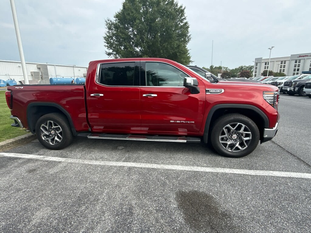 Used 2025 GMC Sierra 1500 SLT Truck