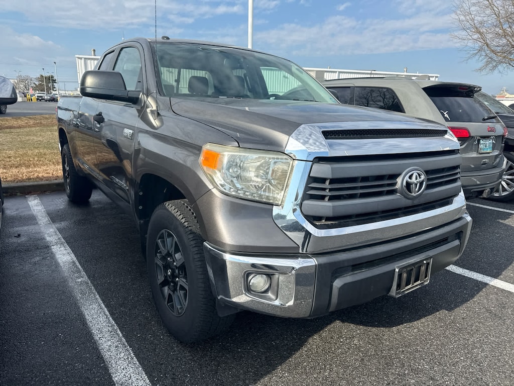 Used 2014 Toyota Tundra 4WD Truck SR