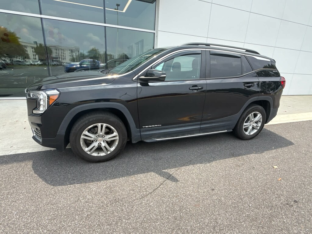 Used 2022 GMC Terrain SLE SUV