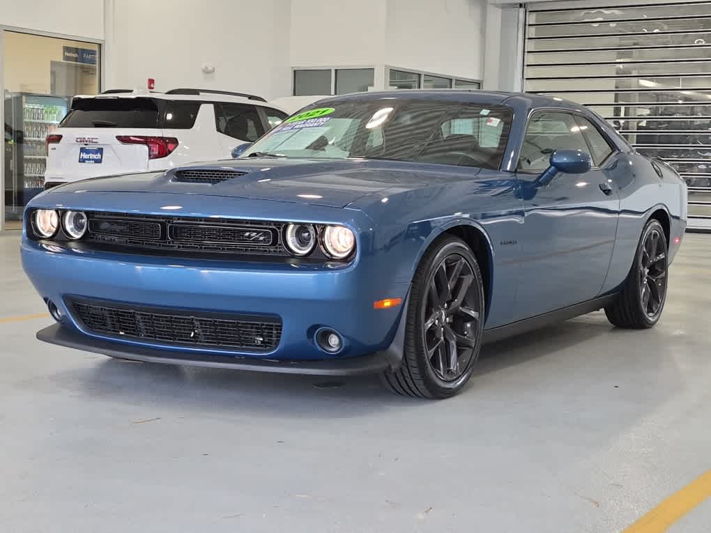 2021 Dodge Challenger R/T's photo