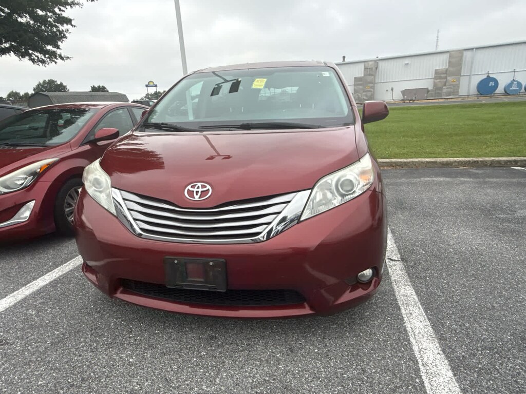 Used 2016 Toyota Sienna XLE