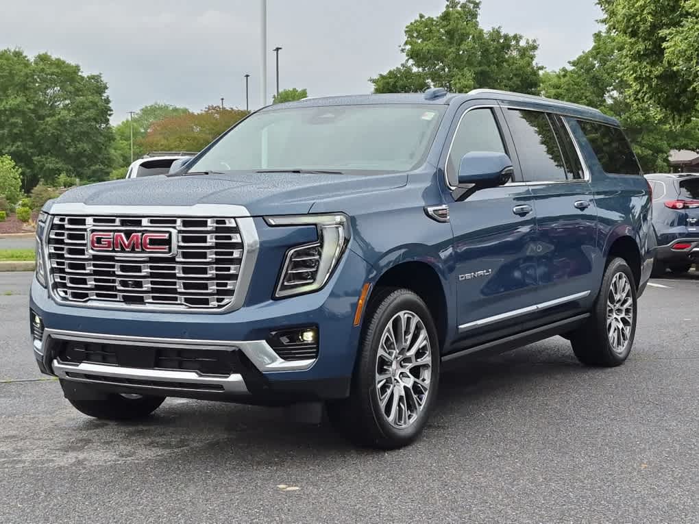 2026 GMC Yukon Denali AWD's photo