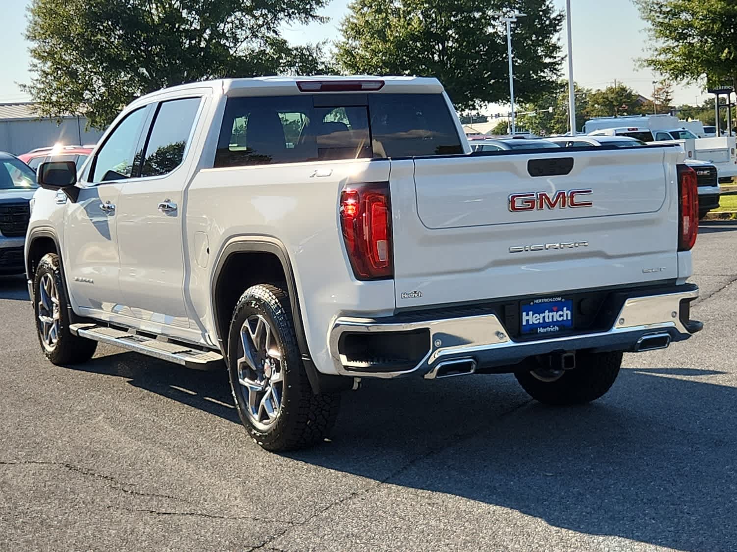 2026 Gmc Sierra 1500 SLT photo 4