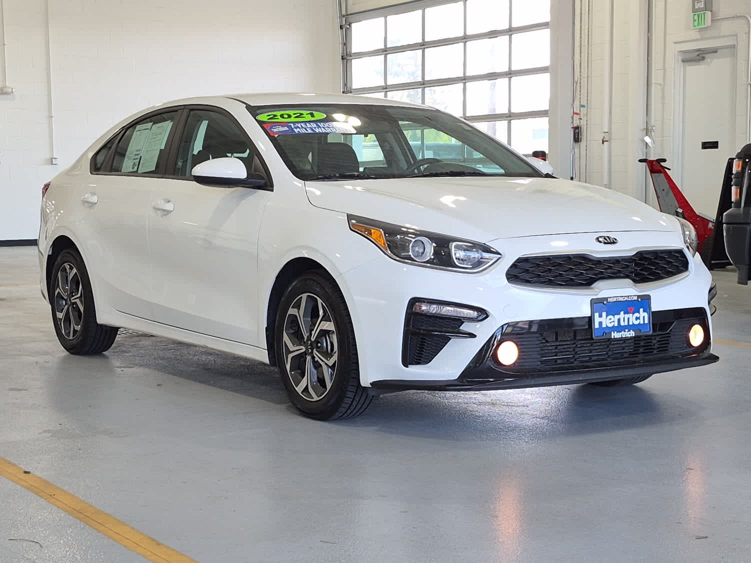 Used 2021 Kia Forte LXS with VIN 3KPF24AD8ME329880 for sale in Salisbury, MD