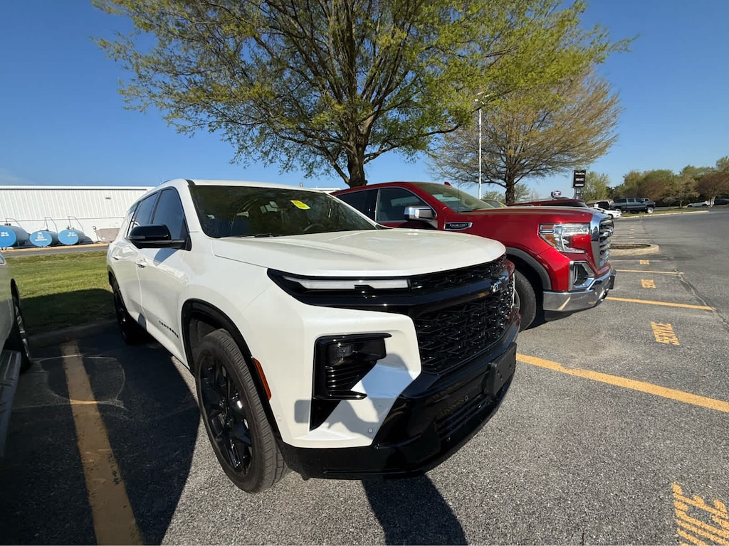 Used 2024 Chevrolet Traverse RS SUV