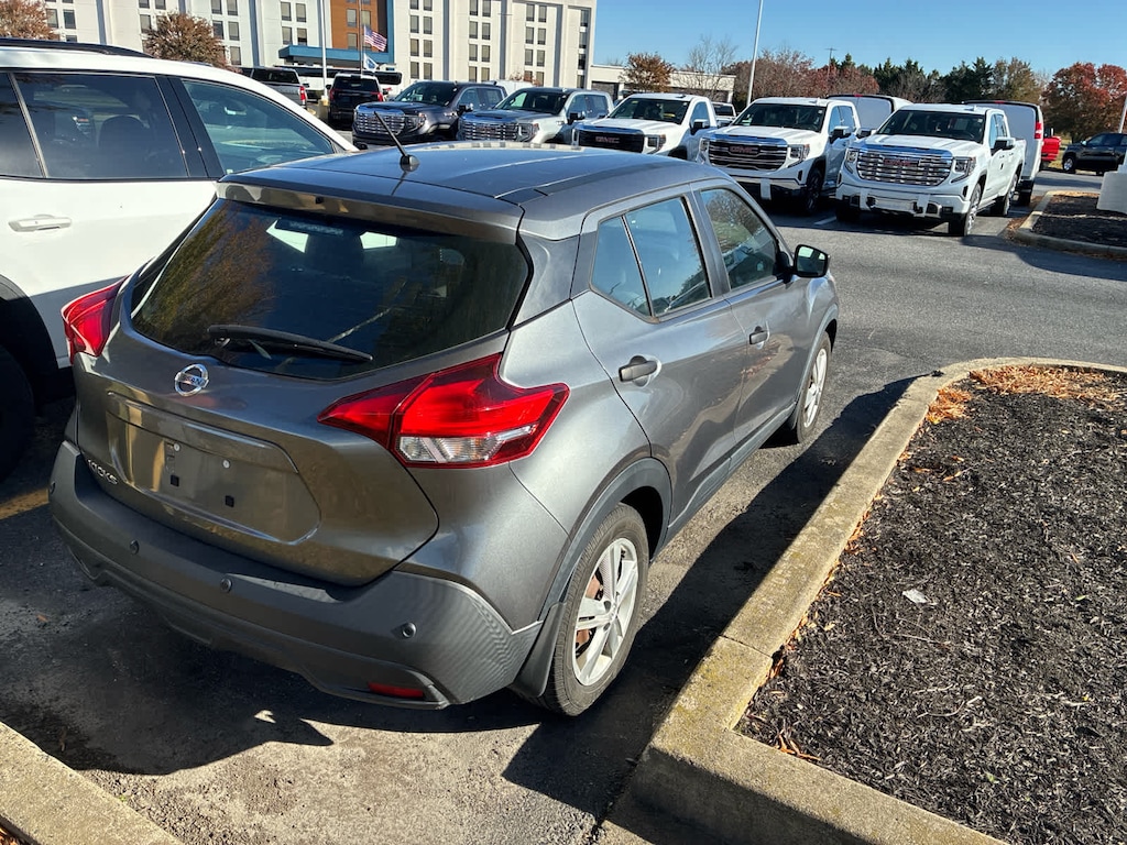Used 2020 Nissan Kicks S