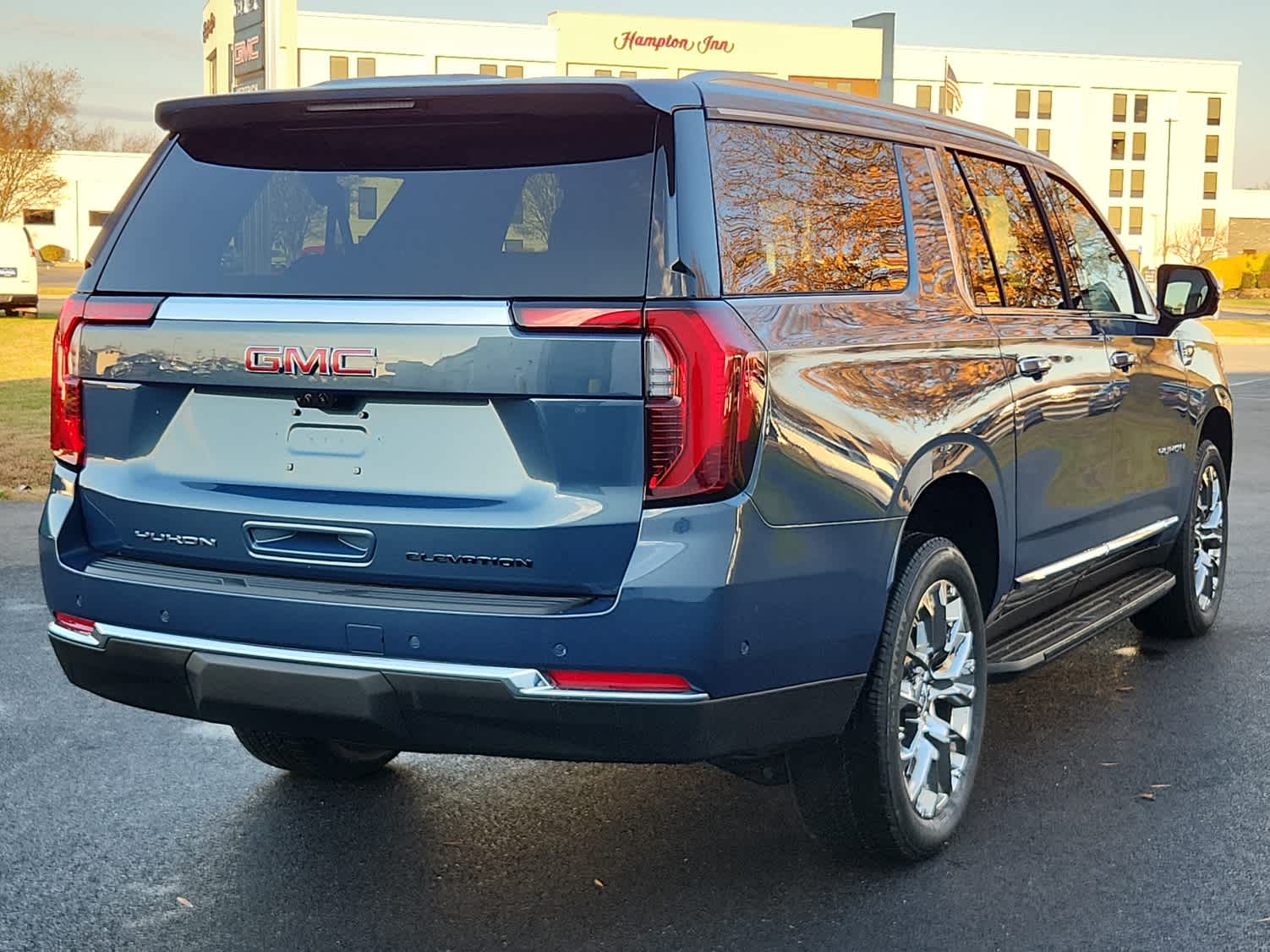 2026 Gmc Yukon XL photo 3