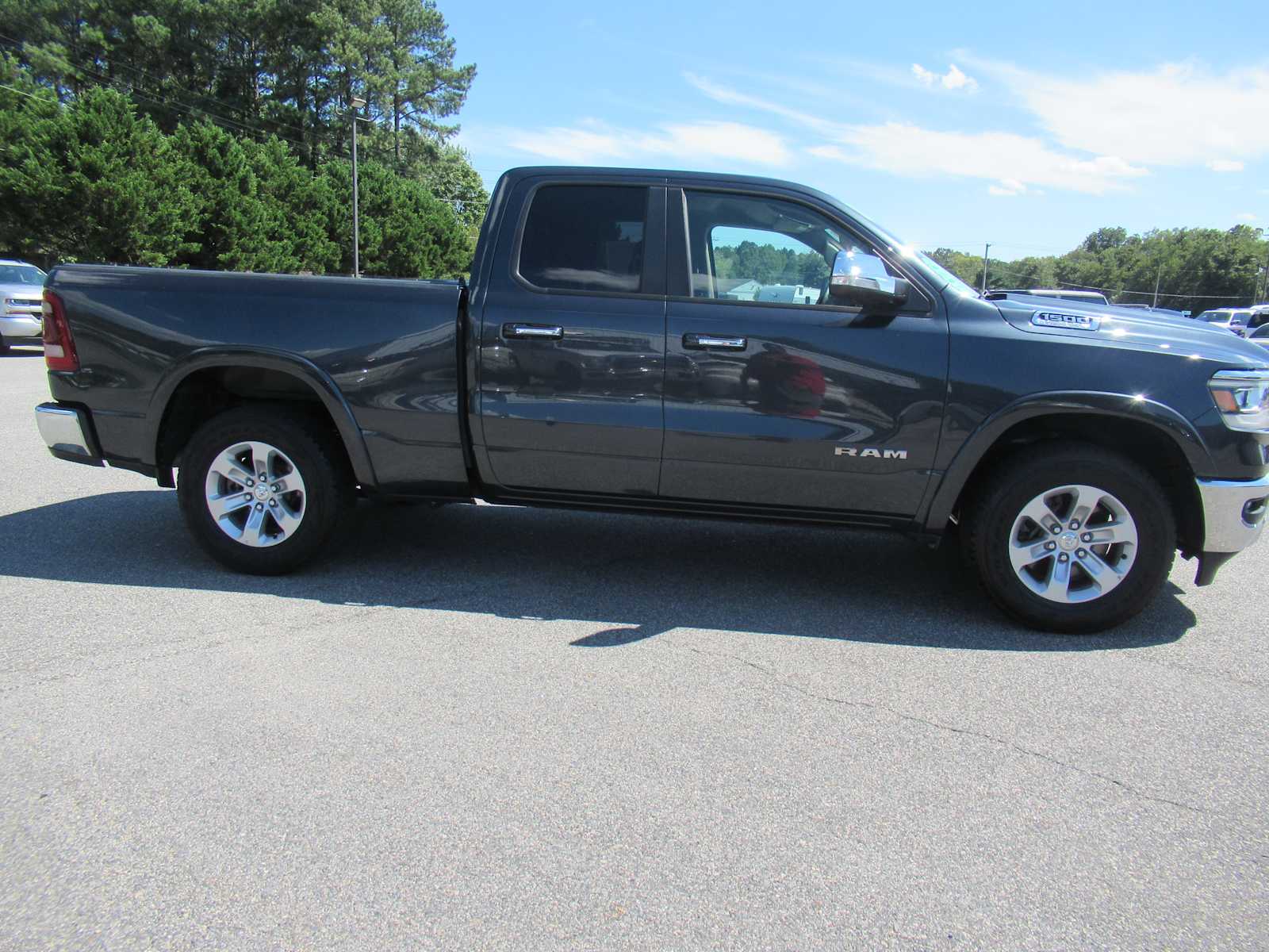 2020 Ram 1500 Laramie photo 4