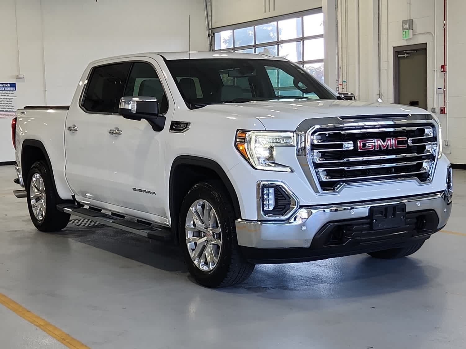 2019 Gmc Sierra 1500 SLT photo 2