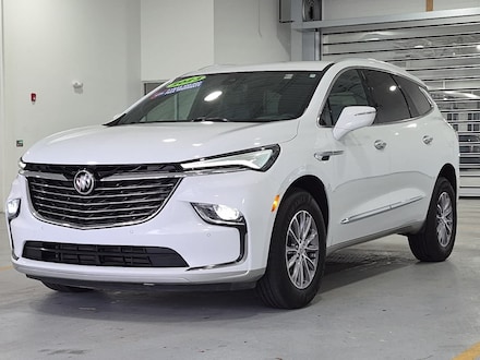 2023 Buick Enclave Essence SUV