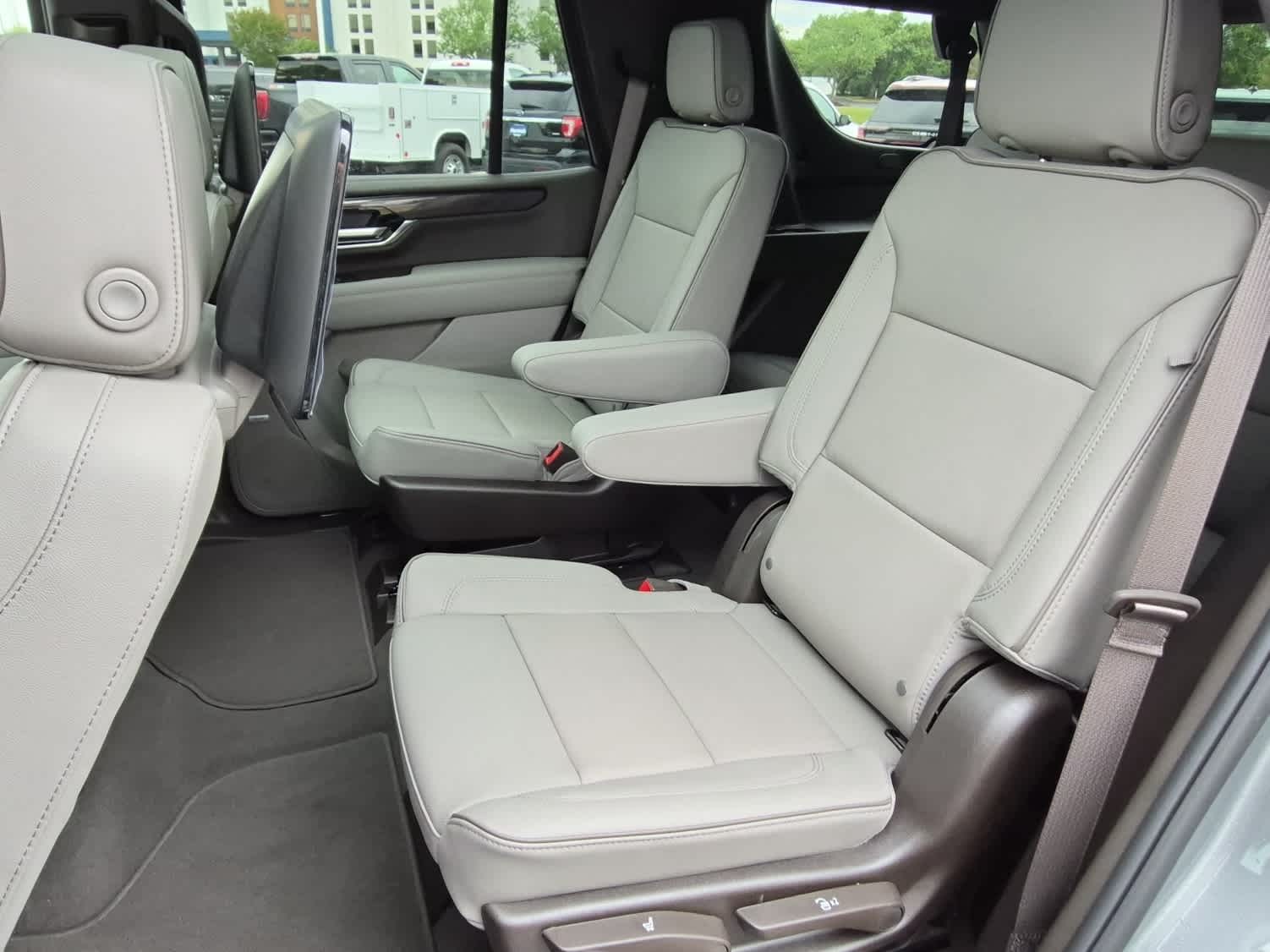 2026 GMC Yukon Elevation - Photo 8