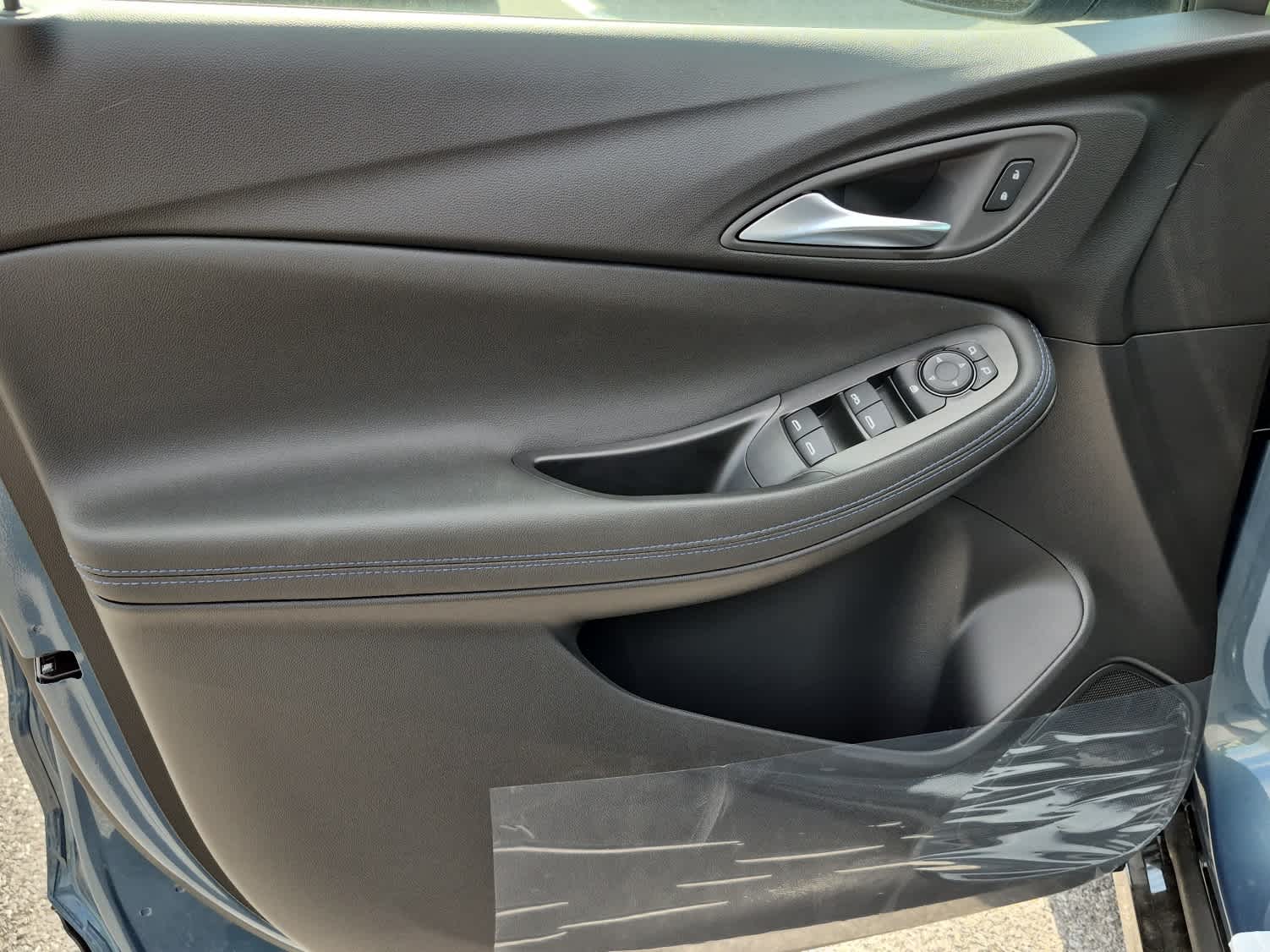 2026 Buick Encore GX Sport Touring - Photo 9