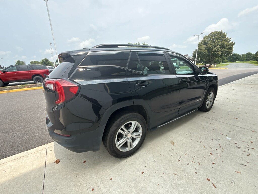 Used 2022 GMC Terrain SLE SUV