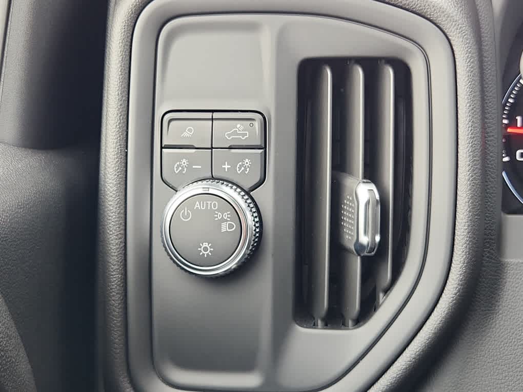 2025 GMC Sierra 3500 Chassis Cab Pro - Photo 12