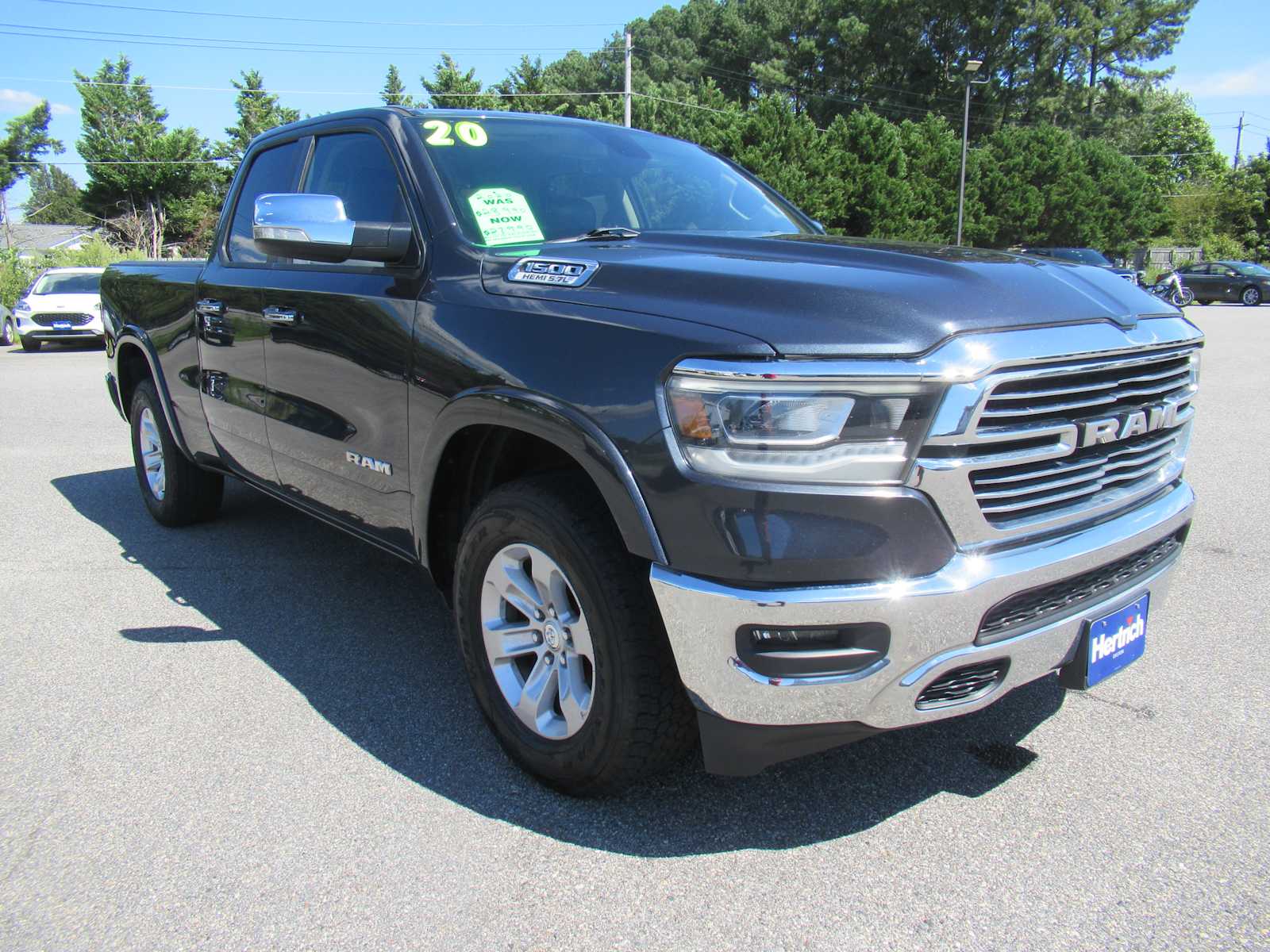 2020 Ram 1500 Laramie photo 3