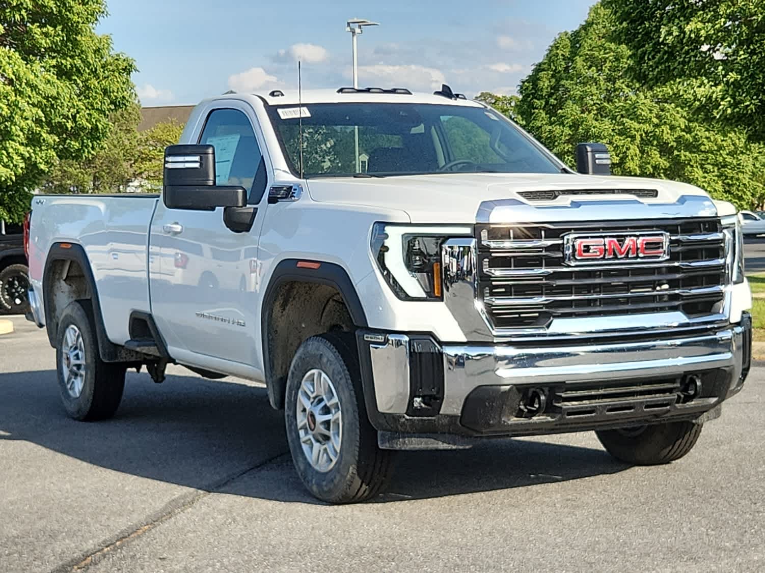 2025 Gmc Sierra 2500 HD SLE photo 2