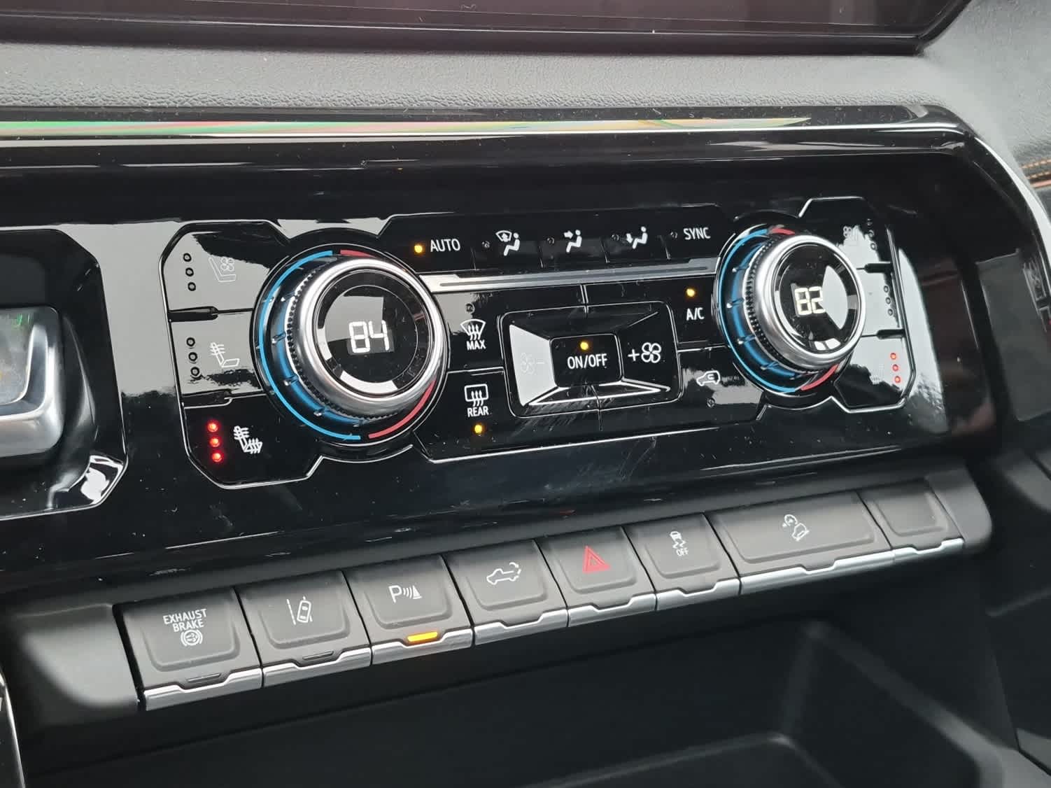 2026 GMC Sierra 2500HD AT4 - Photo 16
