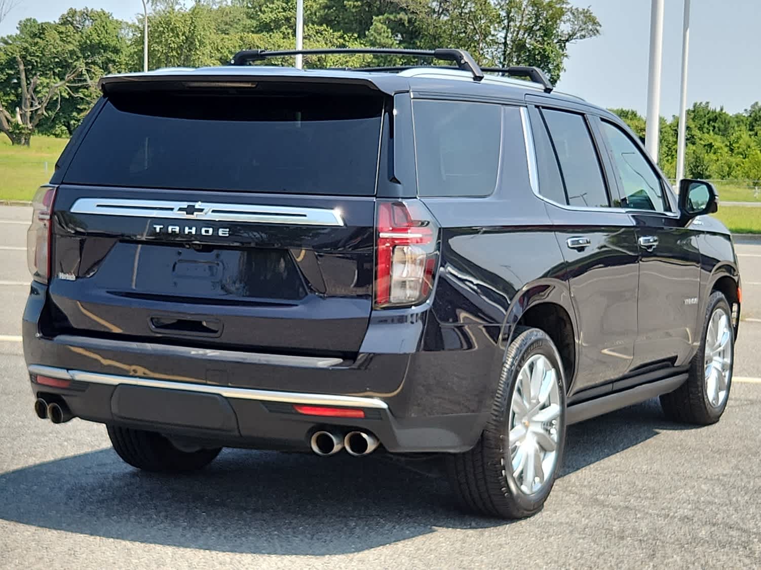 2023 Chevrolet Tahoe High Country photo 2