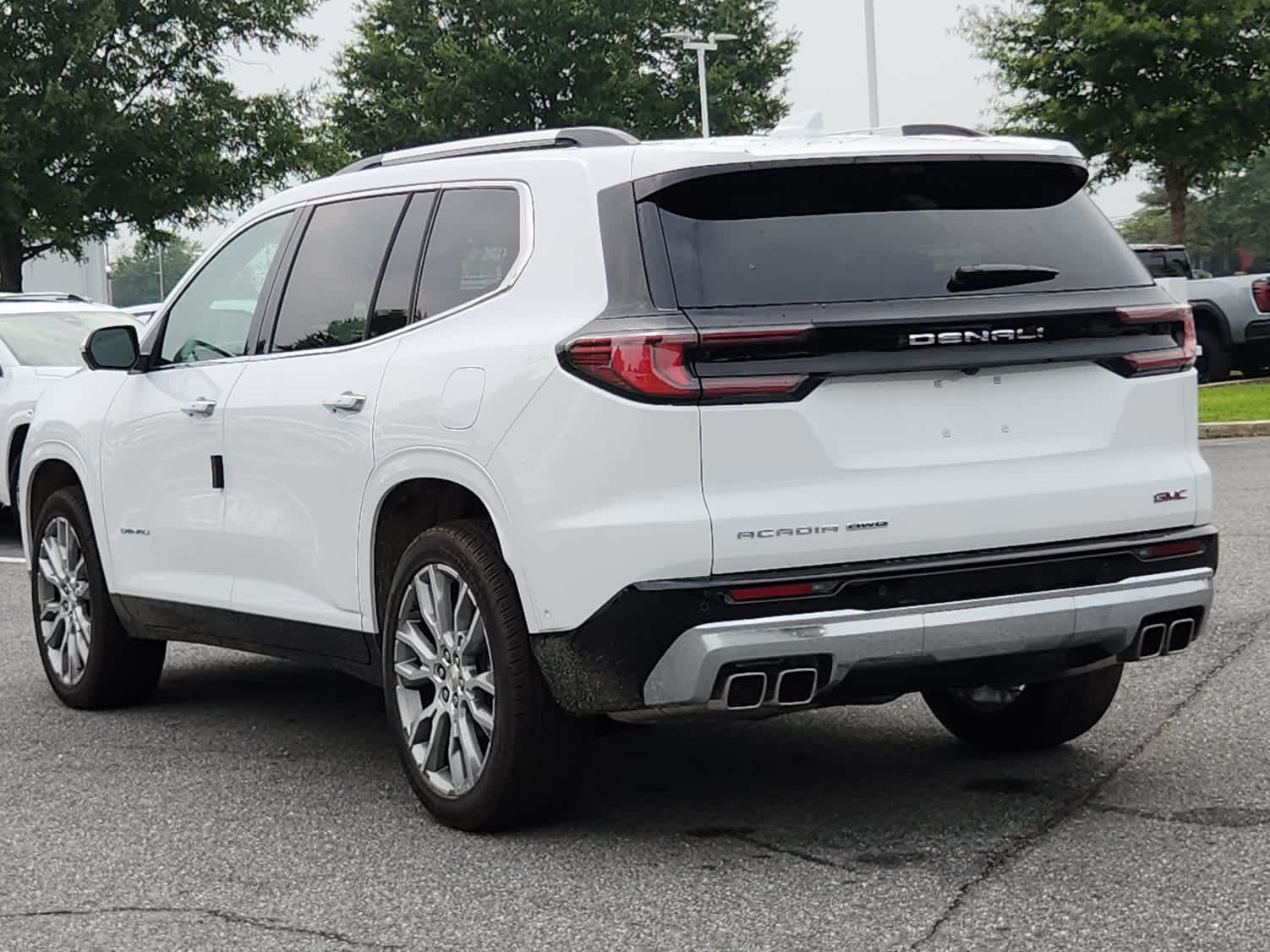 2026 Gmc Acadia Denali photo 4