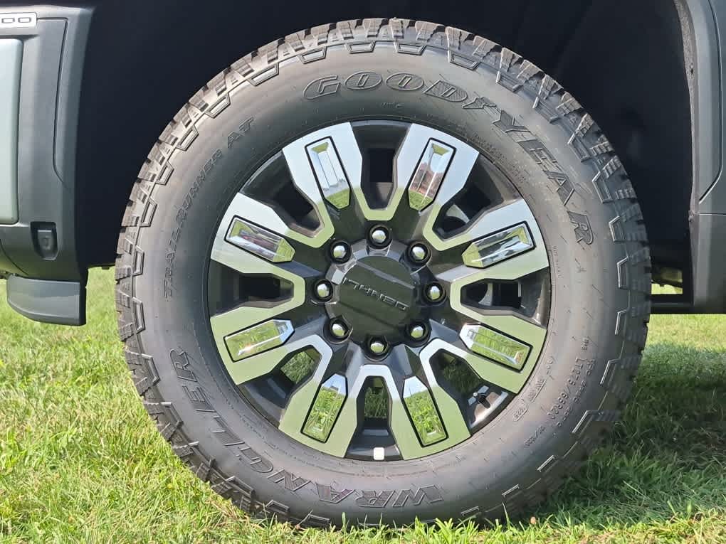2026 GMC Sierra 3500HD Denali - Photo 6