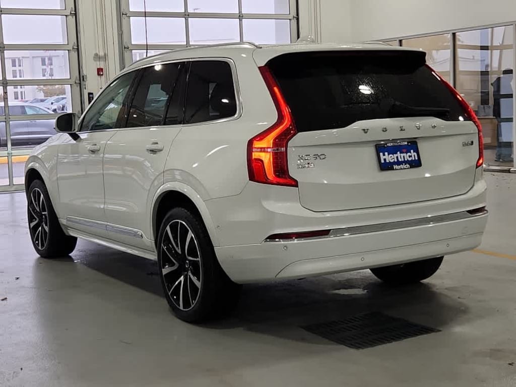 Used 2023 Volvo XC90 Plus