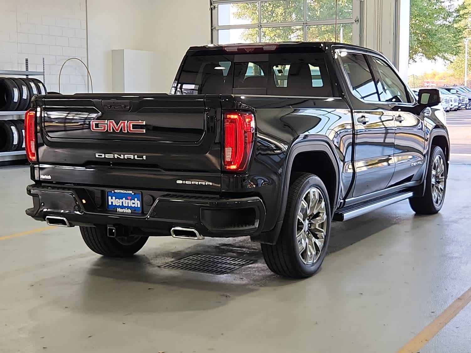 2023 Gmc Sierra 1500 Denali photo 2