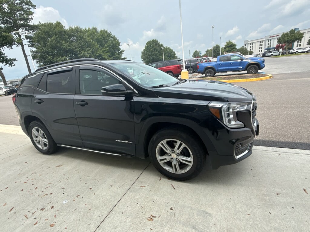 Used 2022 GMC Terrain SLE SUV
