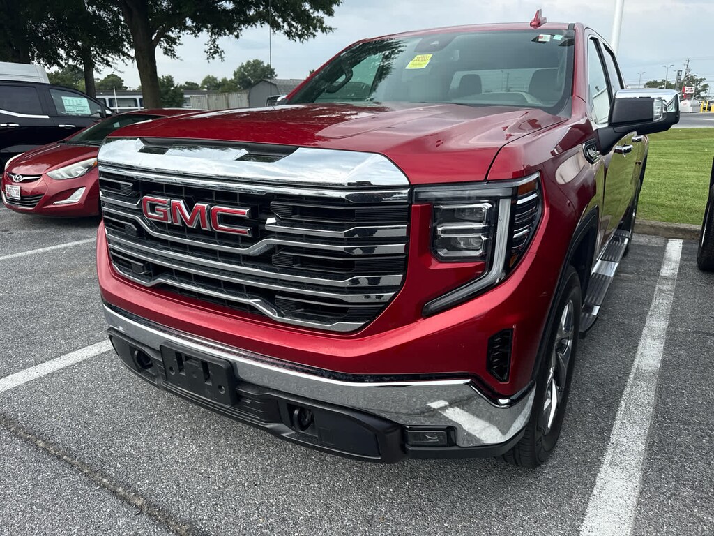 Used 2025 GMC Sierra 1500 SLT Truck