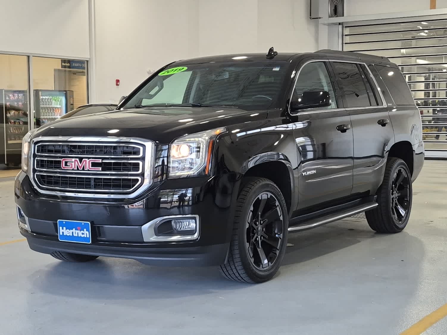 2019 GMC Yukon 4WD SLE's photo