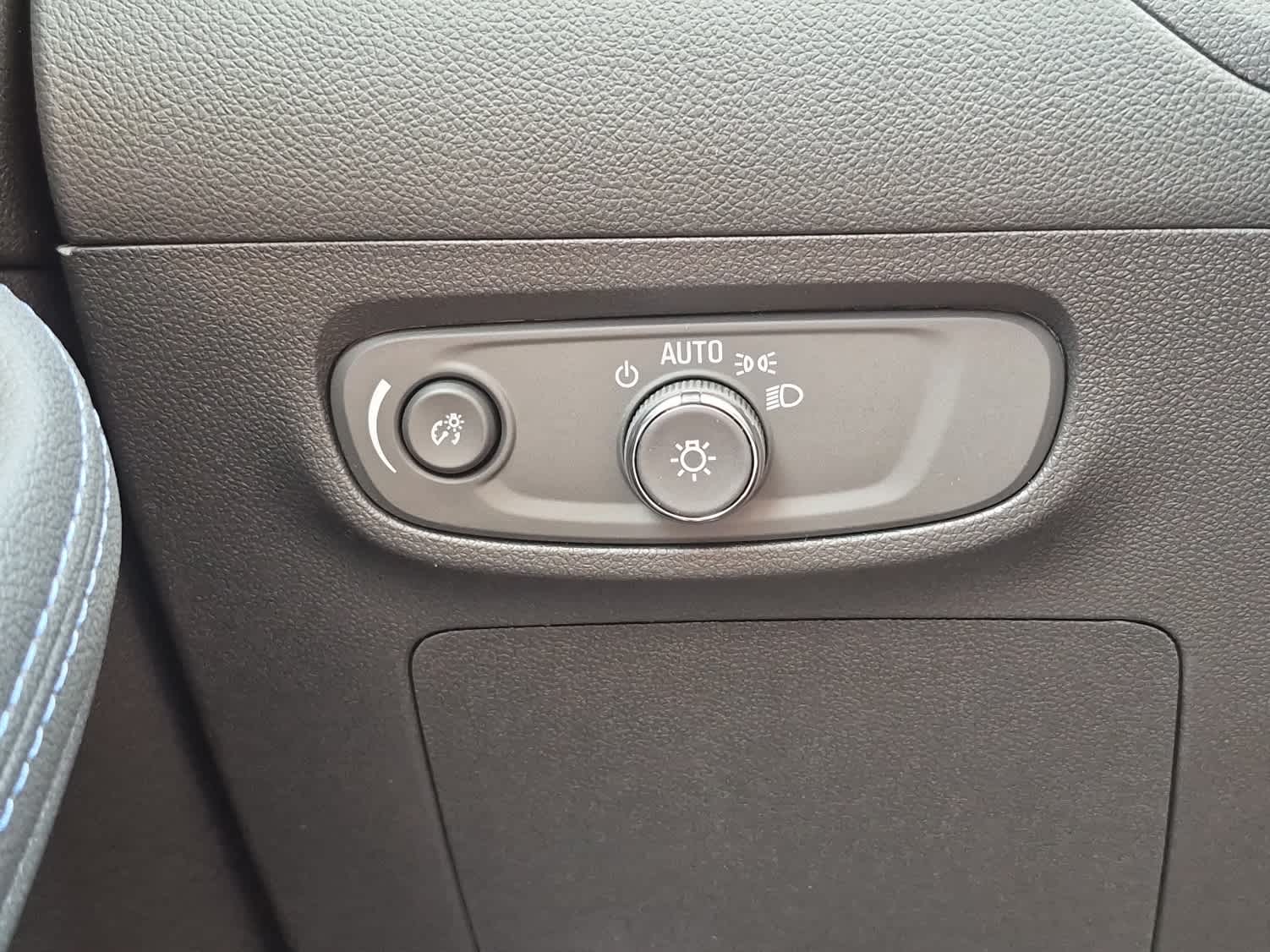 2026 Buick Encore GX Sport Touring - Photo 17