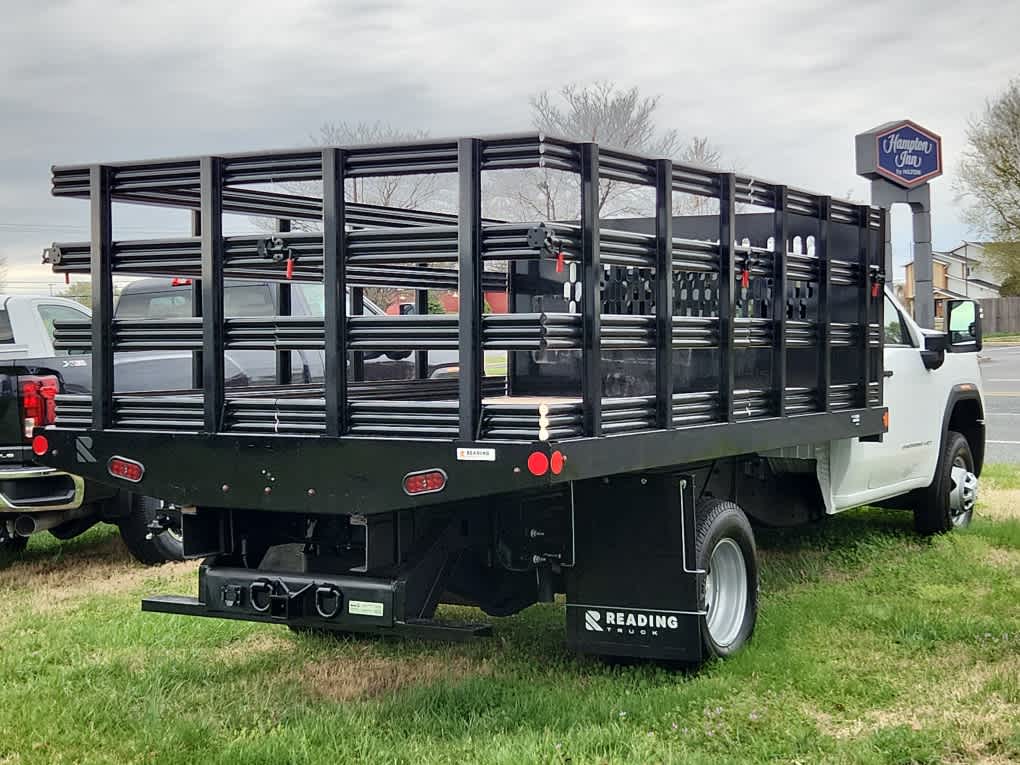 2025 Gmc Sierra 3500 HD Pro photo 3