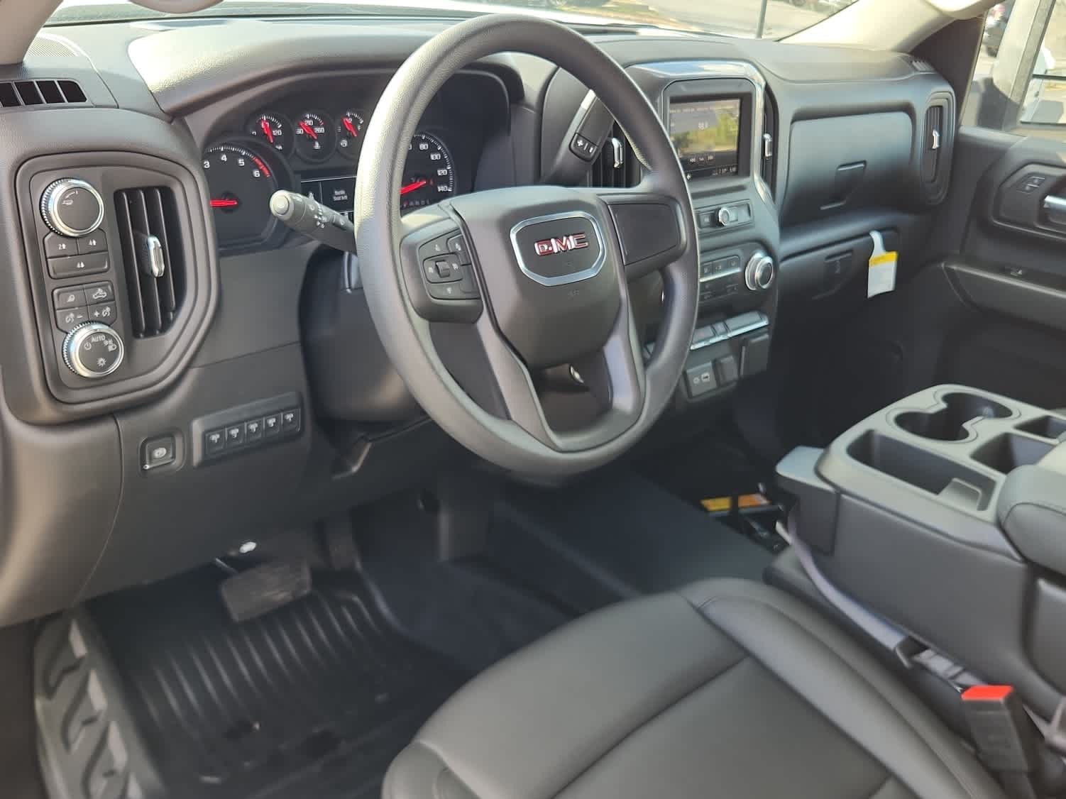 2025 GMC Sierra 2500HD Pro - Photo 11