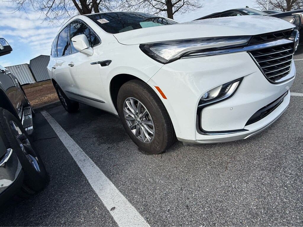 Used 2023 Buick Enclave Essence SUV