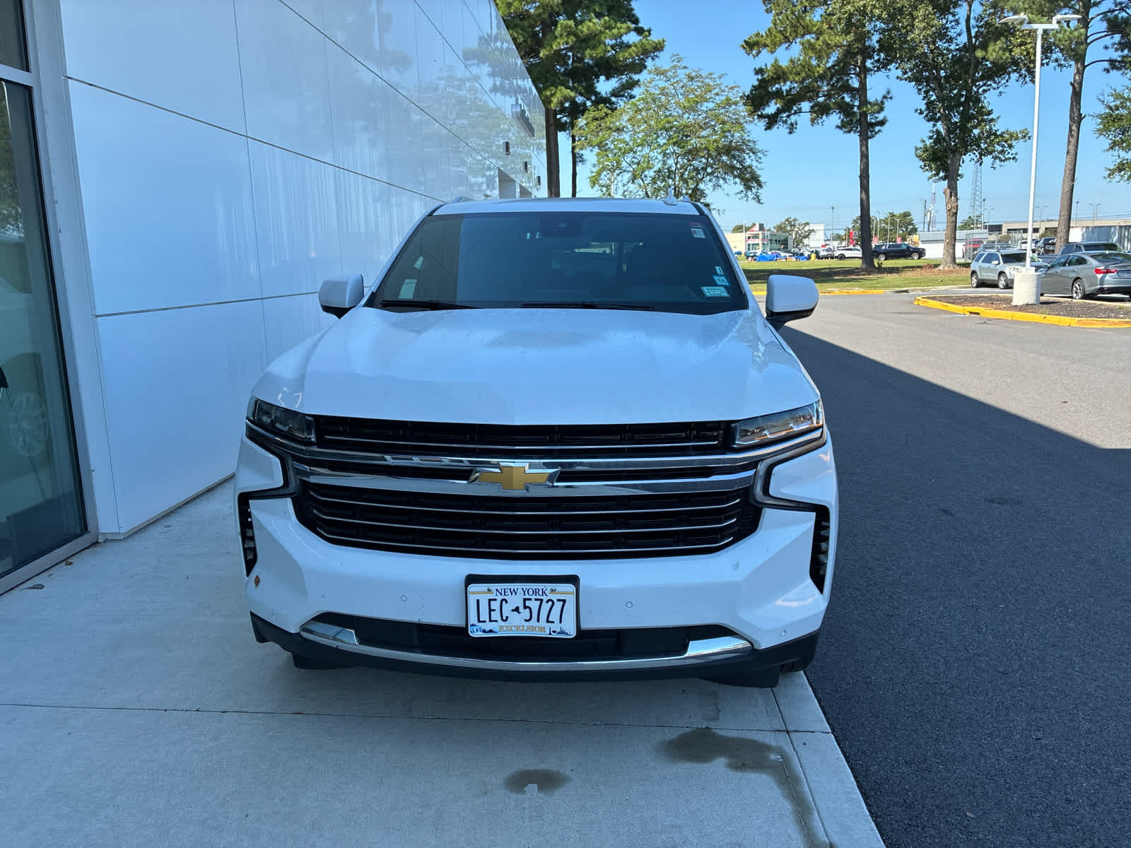 2023 Chevrolet Tahoe LT photo 2
