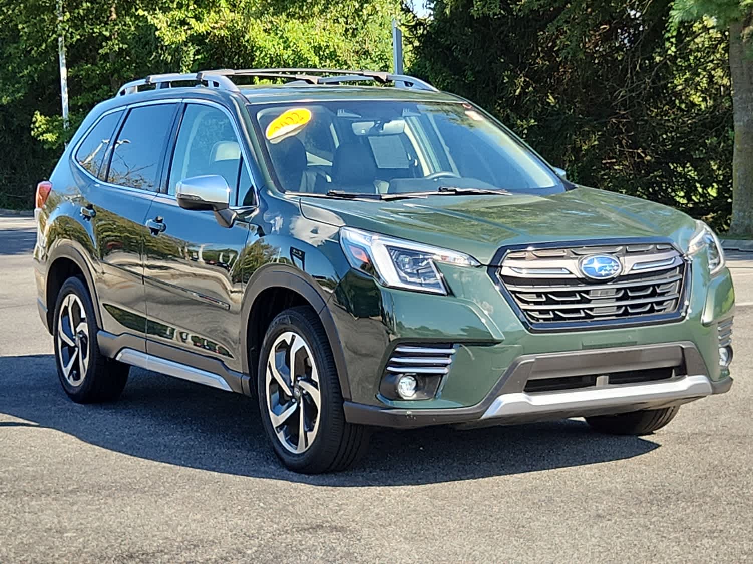 2022 Subaru Forester Touring photo 2