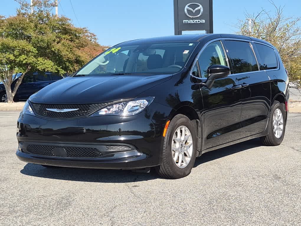 2024 Chrysler Voyager