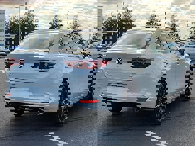 2025 Mazda Mazda3 2.5 Select Sport photo 3