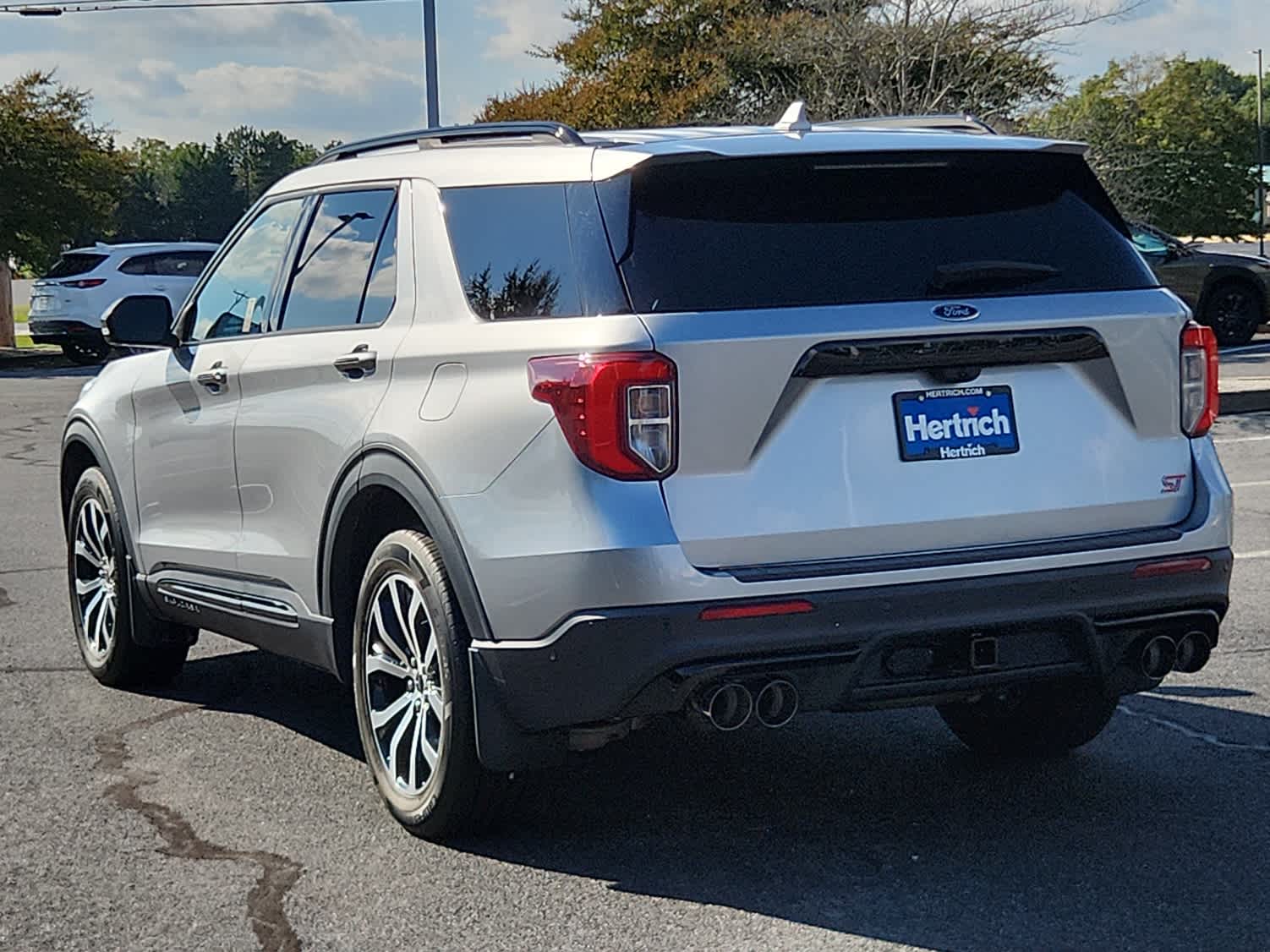 2020 Ford Explorer ST photo 4