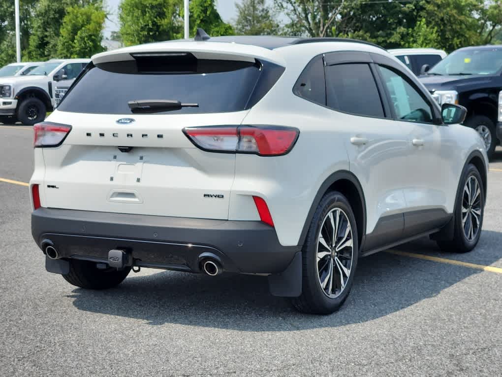 2022 Ford Escape SEL photo 2