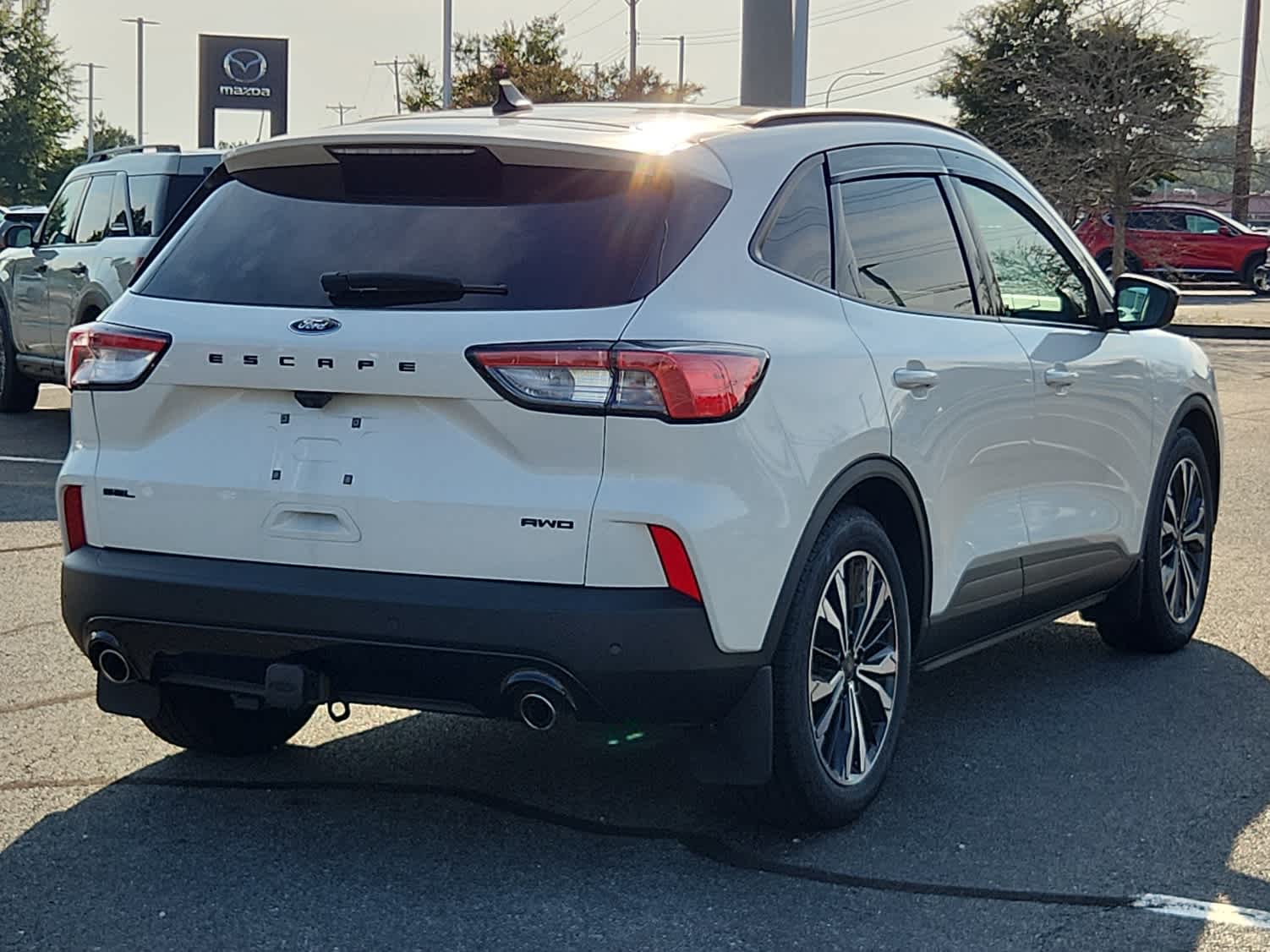 2022 Ford Escape SEL photo 3