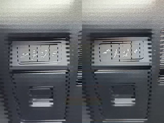 2025 Mazda CX-30 Premium - Photo 18