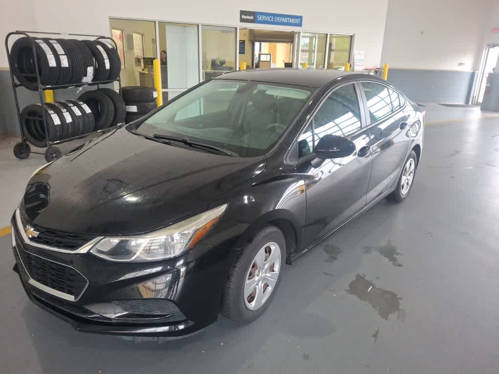 2016 Chevrolet Cruze LS Auto's photo