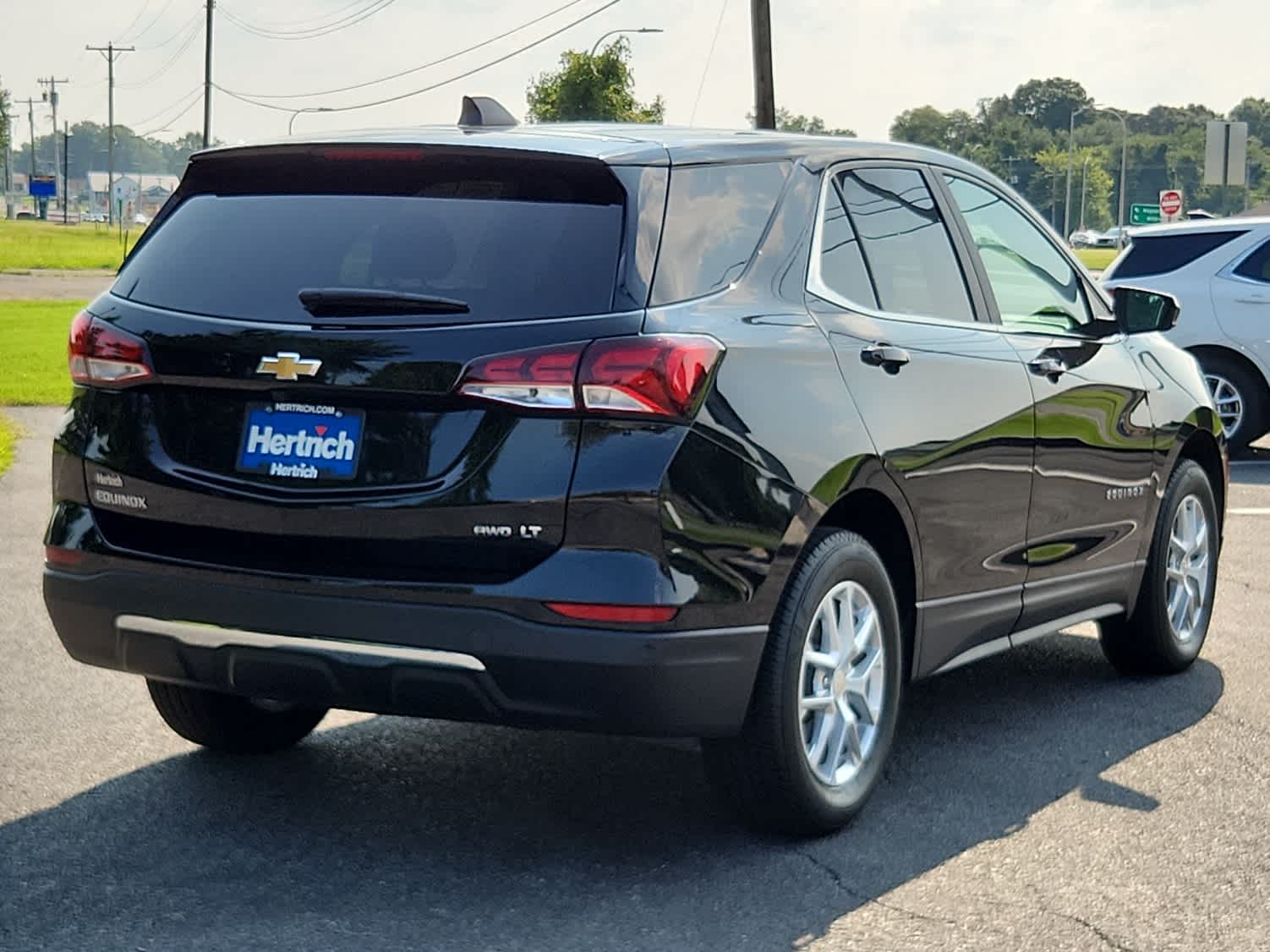 2023 Chevrolet Equinox LT photo 3